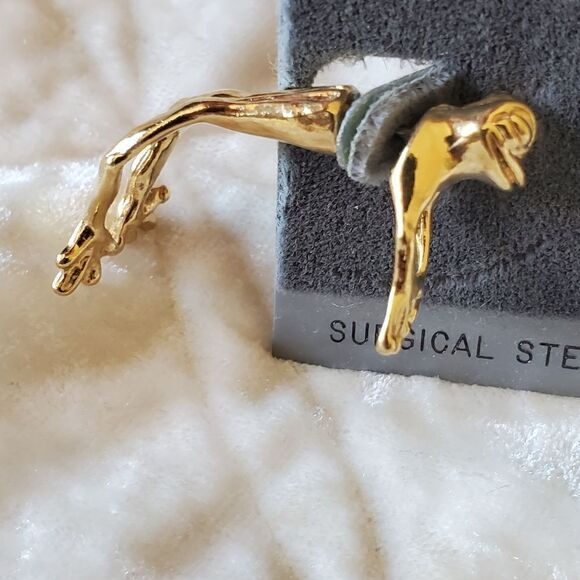Vintage Women's Gold Tone Frog Earring  One Side Only Wimsical - Picture 1 of 8